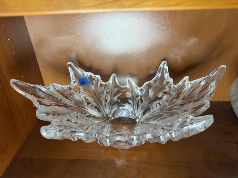 Online Estate Collectibles Auction: Lalique, Lladró & Lucy
